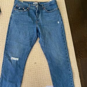 LEVI’S WEDGIE JEANS
